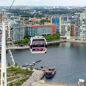 https://apt-cosy-3-bed-penthouse-in-royal-docks.cambridgehotelsuk.com